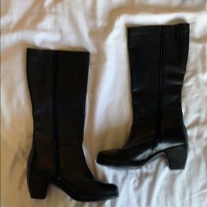 Dansko knee high boots - Leather upper/lining